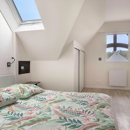 Triplex Pour 12 - 400m De La Des Libraires