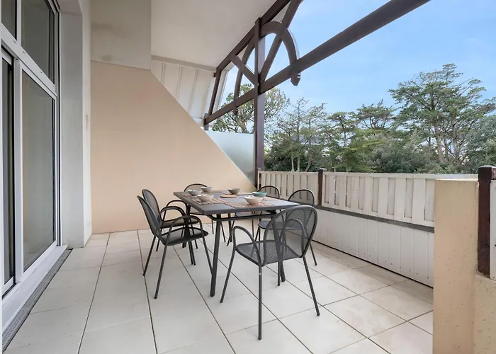 Triplex Pour 12 - 400m De La Des Libraires Pornichet